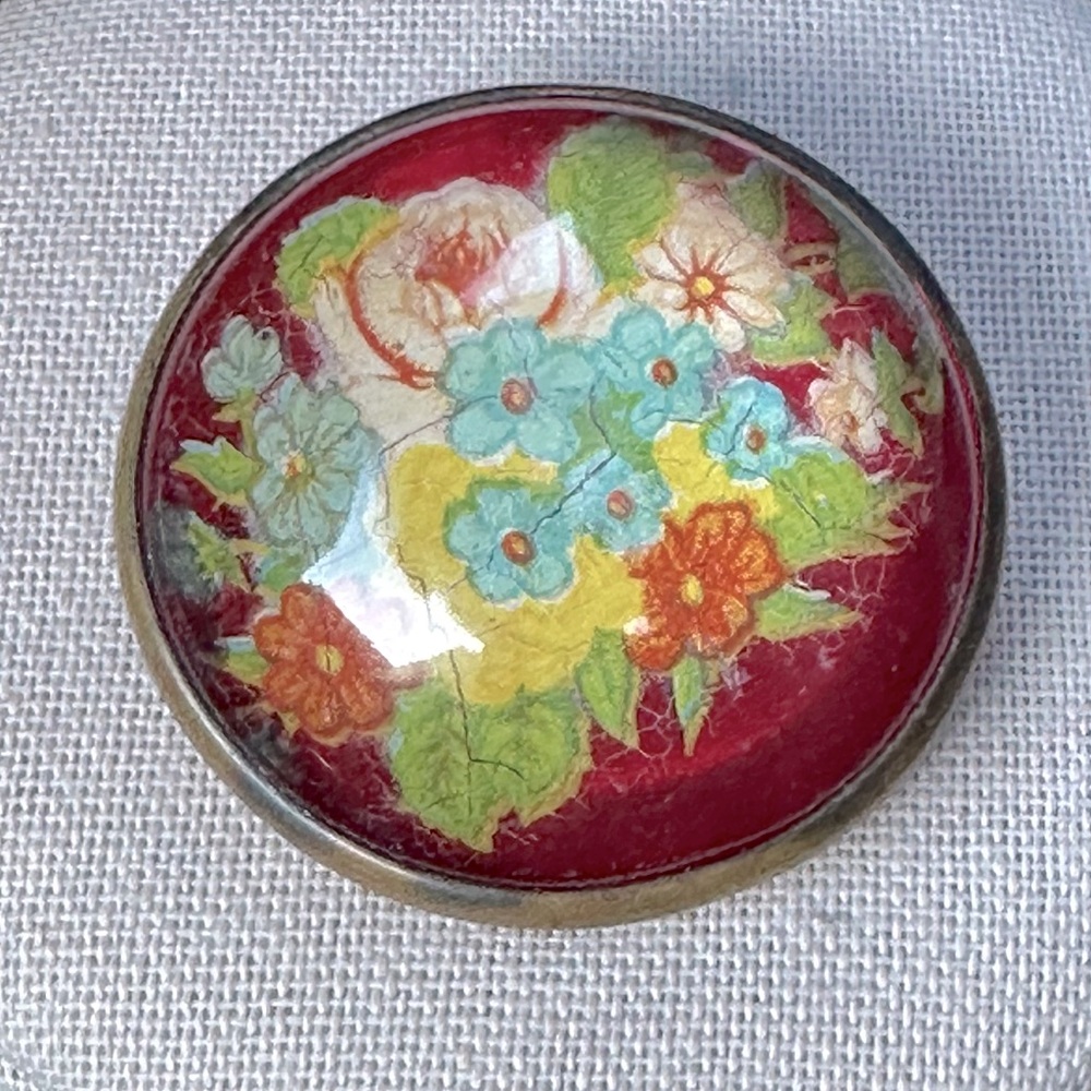 Rare Glass dome red floral brooch bronze tone metal base vintage beauty - Picture 1 of 8